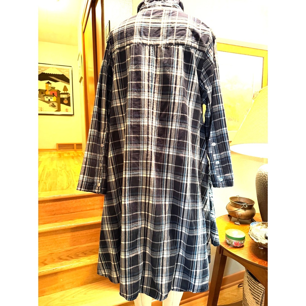 Extra large plaid button up flair shirt by Tulip - Picture 3 of 16